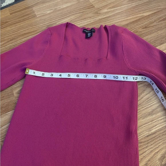Sincerely Jules Pink Sweater Size Medium - Picture 3 of 6